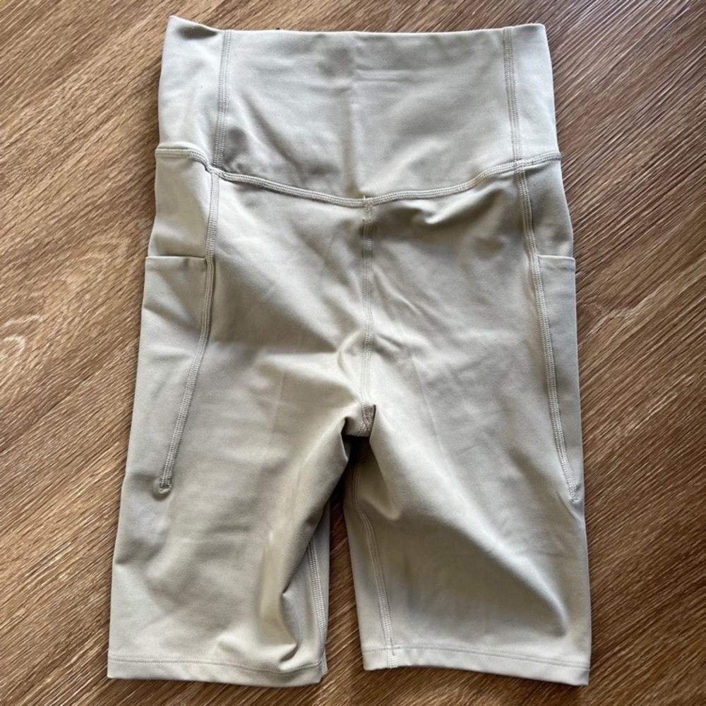 The North Face Women's Motivation High-Rise Pocket 9" Short Size S - Picture 2 of 5